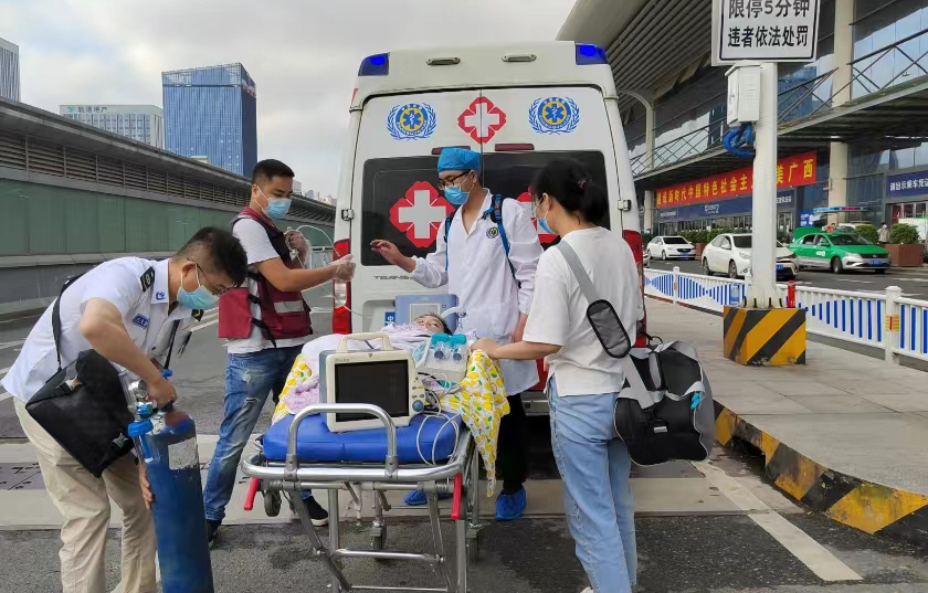 重庆救护车出租公司