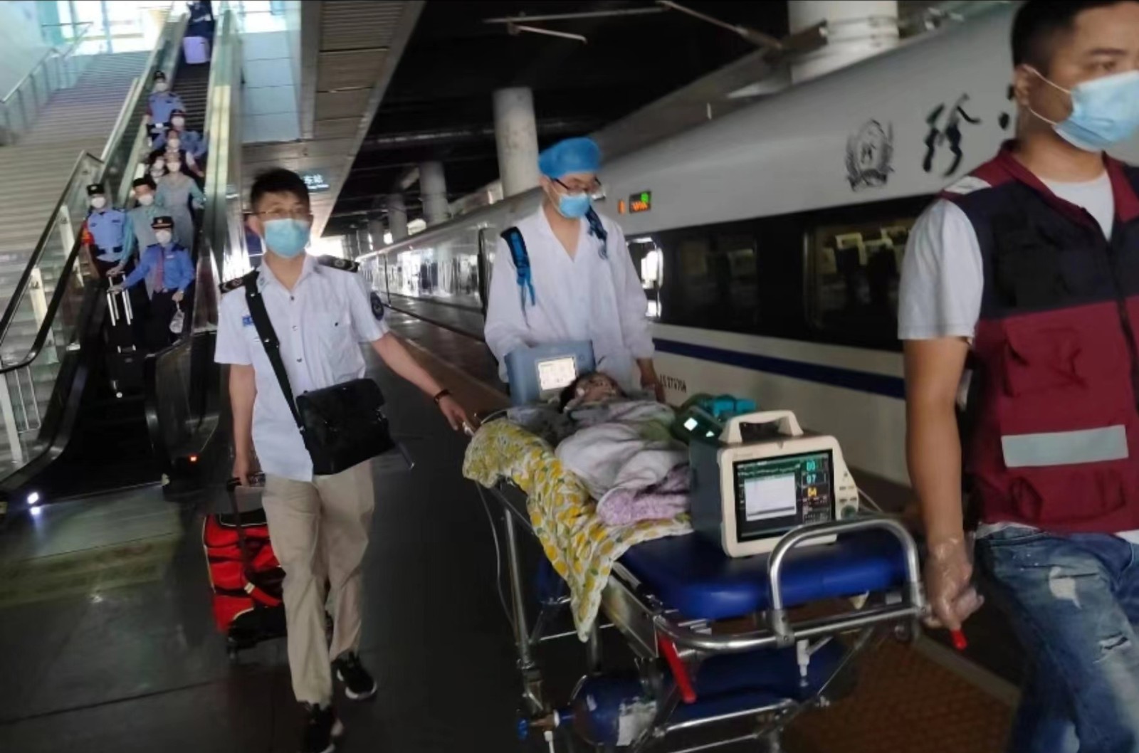 重庆高铁转运公司